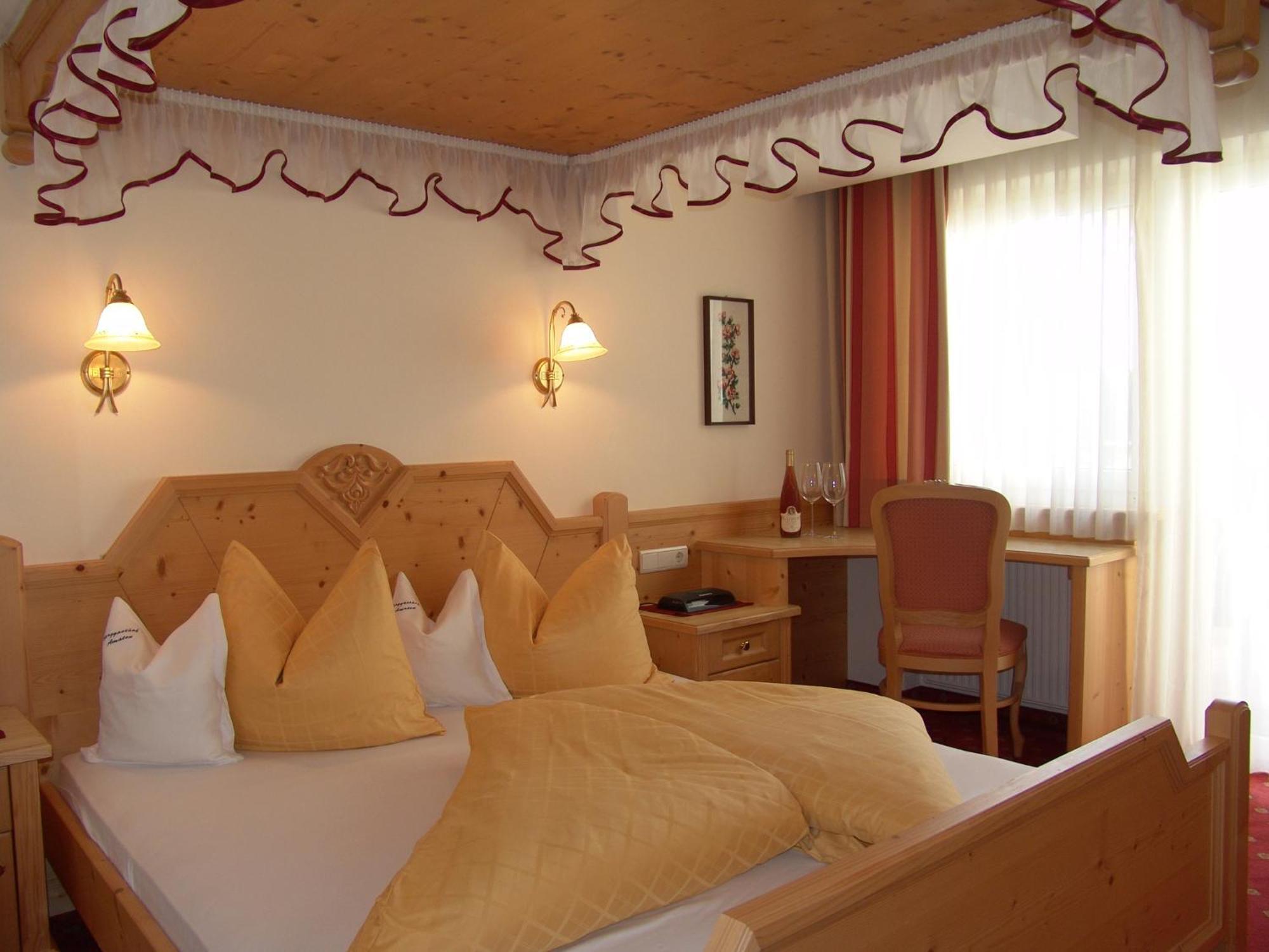Hotel Amaten Brunico Kültér fotó