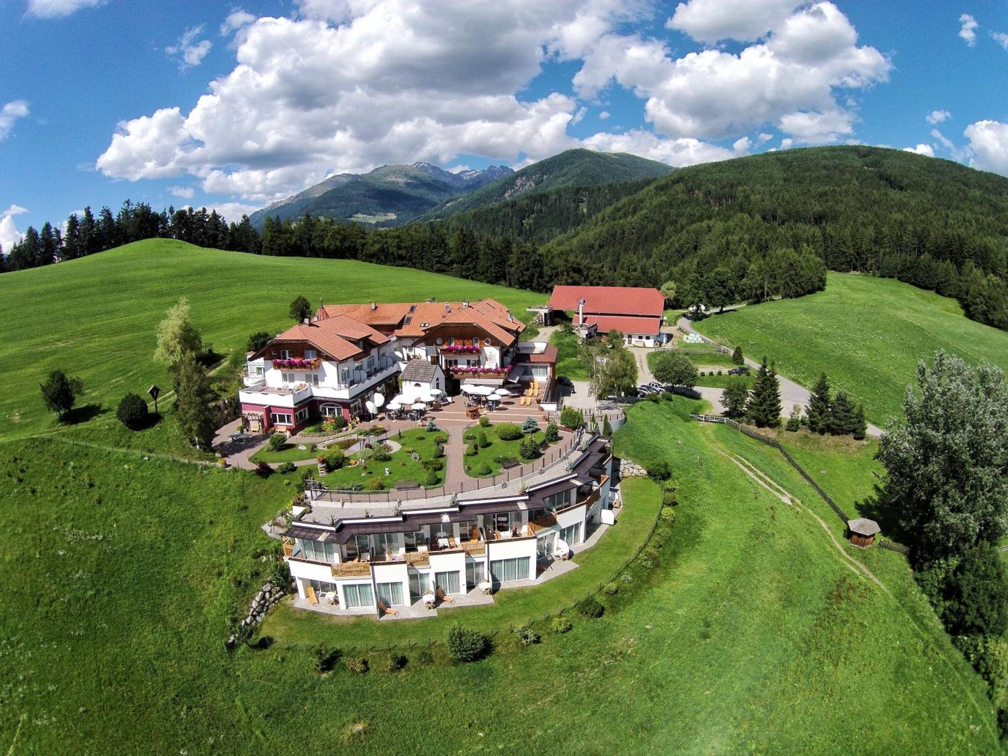 Hotel Amaten Brunico Kültér fotó