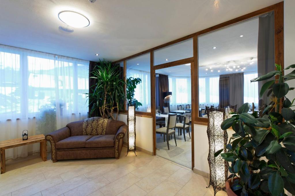 Hotel Amaten Brunico Kültér fotó