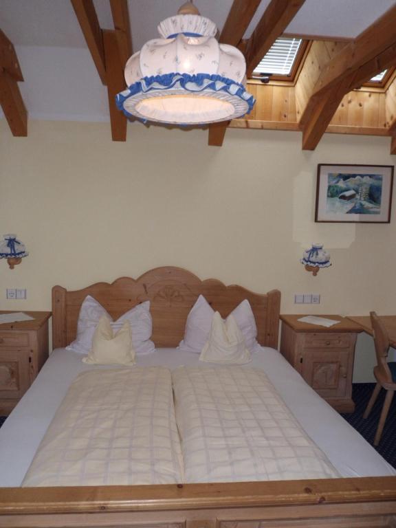 Hotel Amaten Brunico Szoba fotó