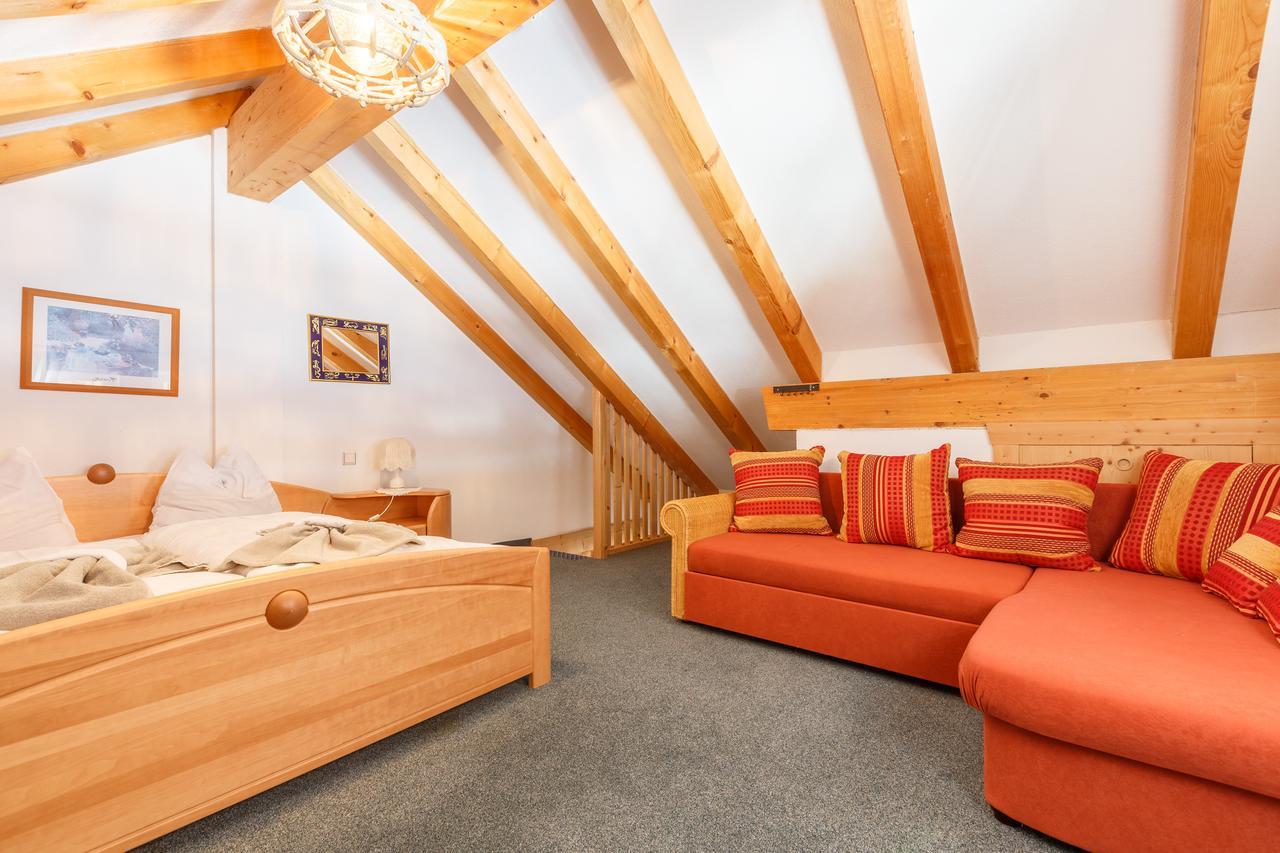 Hotel Amaten Brunico Kültér fotó