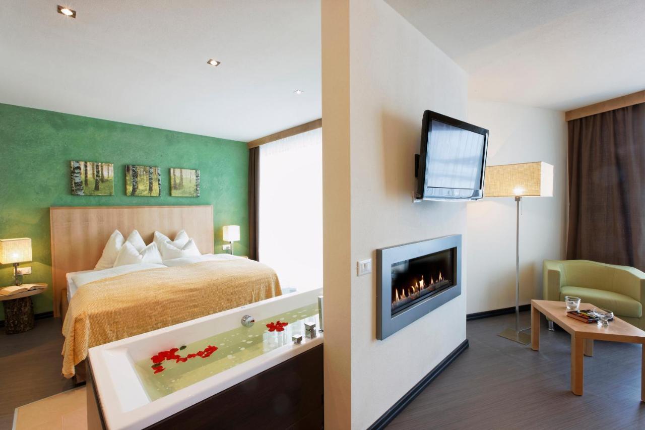 Hotel Amaten Brunico Szoba fotó